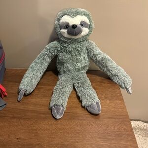 Sloth stuffed animal